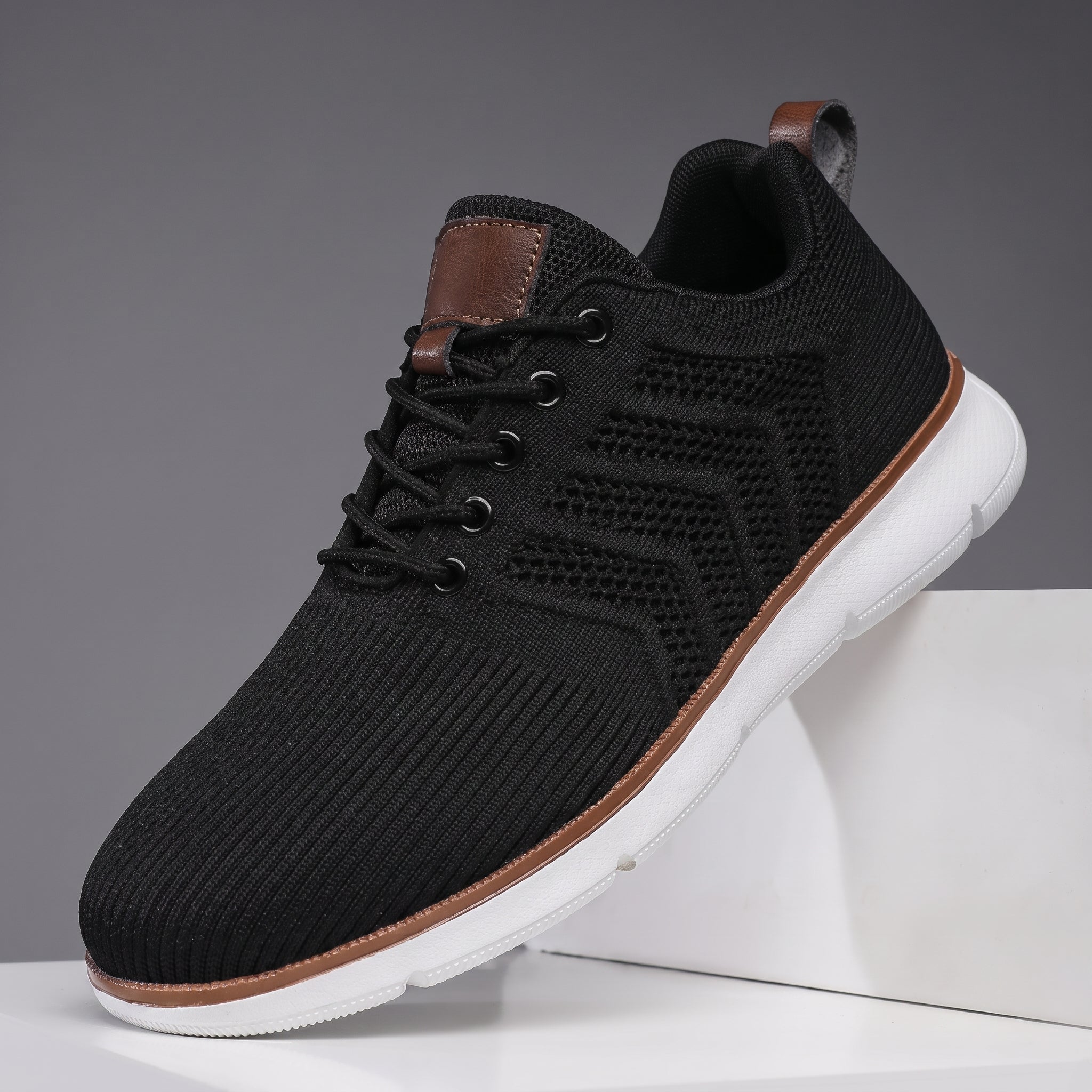 Jonas - Men's Orthopedic Breathable Low-Top Sneaker