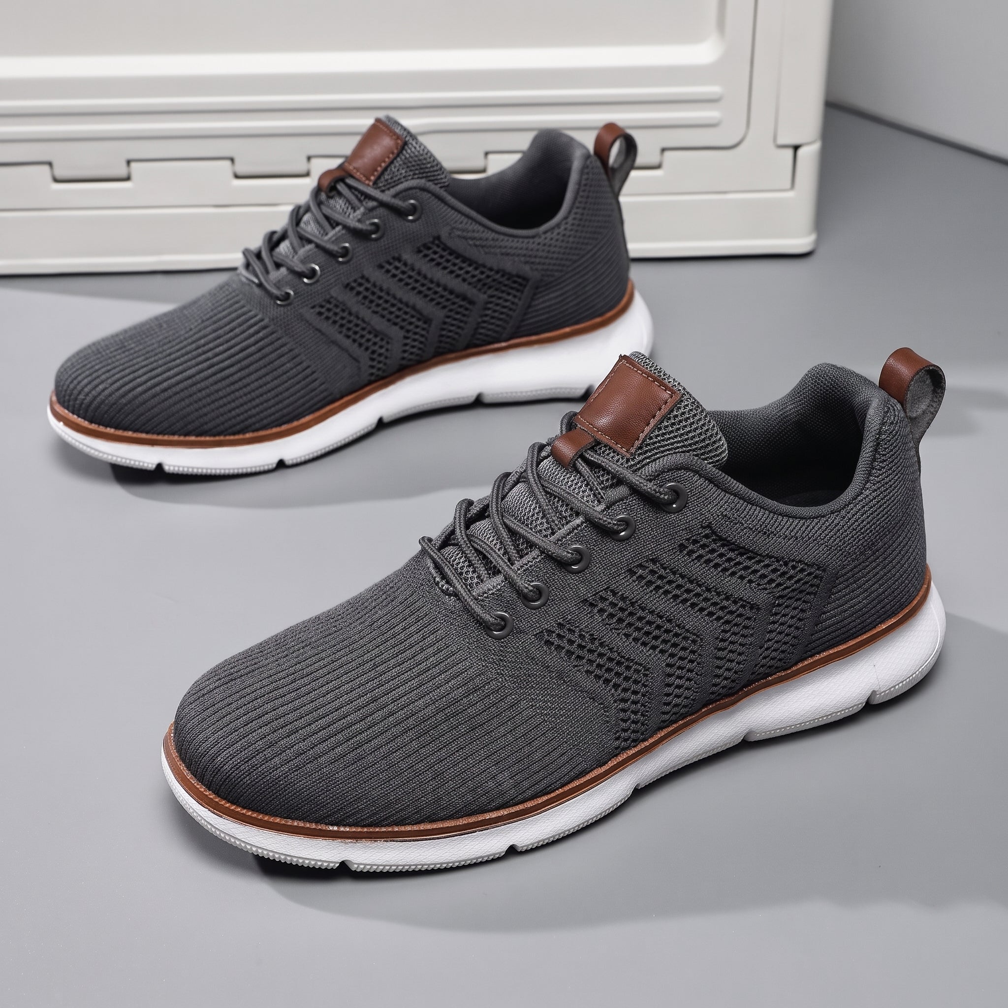 Jonas - Men's Orthopedic Breathable Low-Top Sneaker