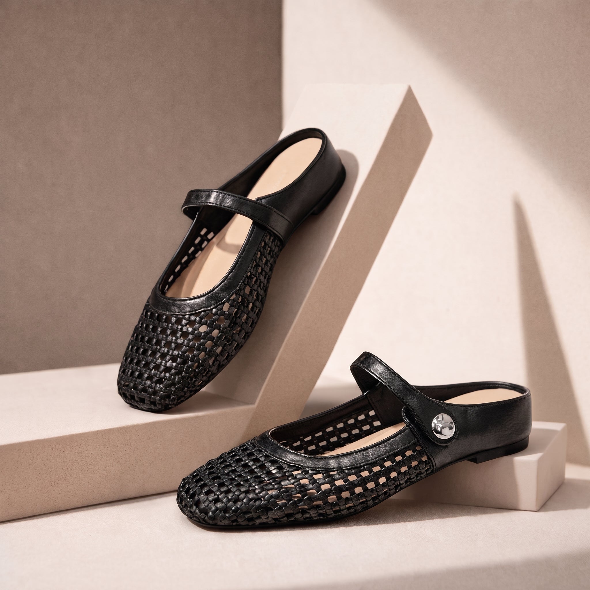 Alice – Women's Orthopaedic Square Toe Flat Mules - Sandals - Black - Parker&Brooks