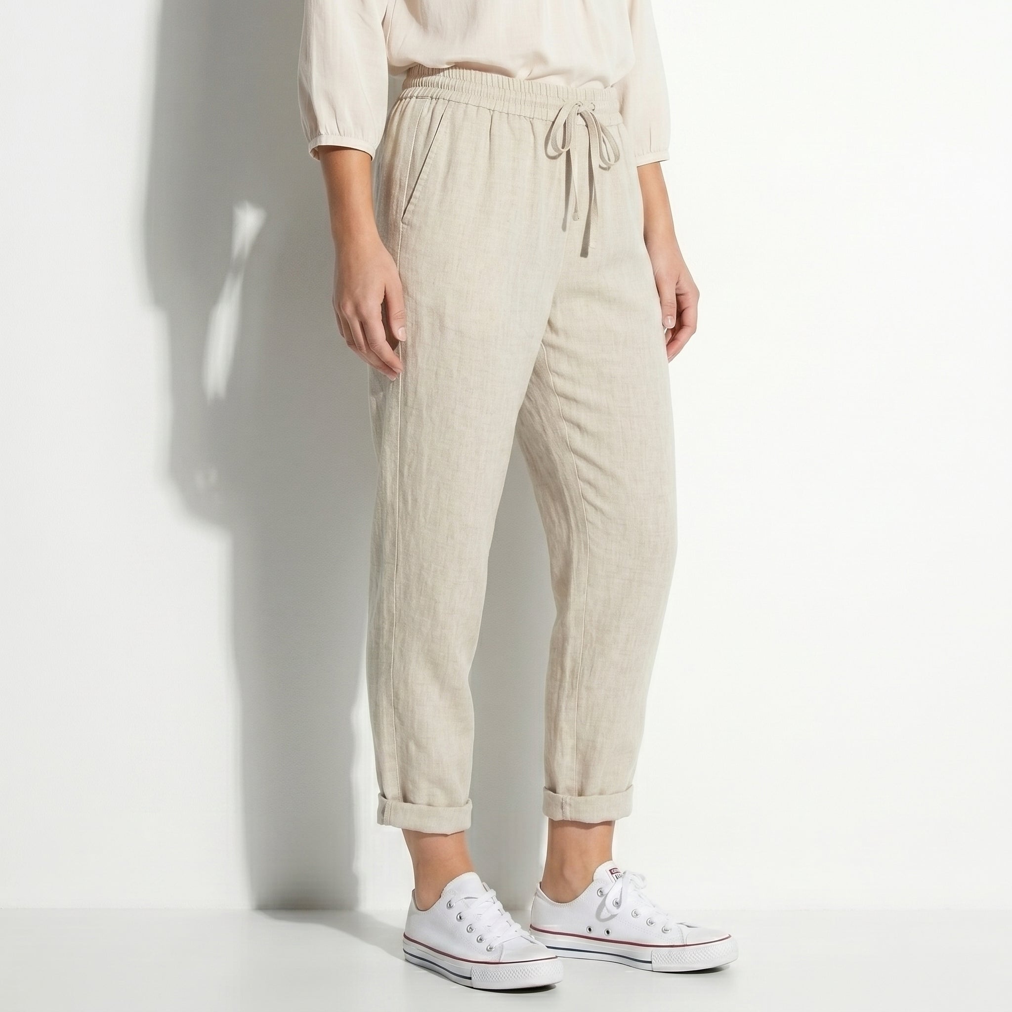 Amelia - Women's Relaxed Fit Drawstring Trousers - Trousers - Beige - Parker&Brooks