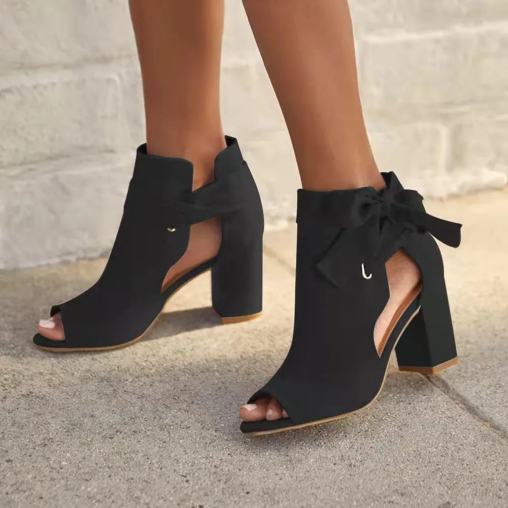 Arabella – Elegant Lace-Up Ankle Boots
