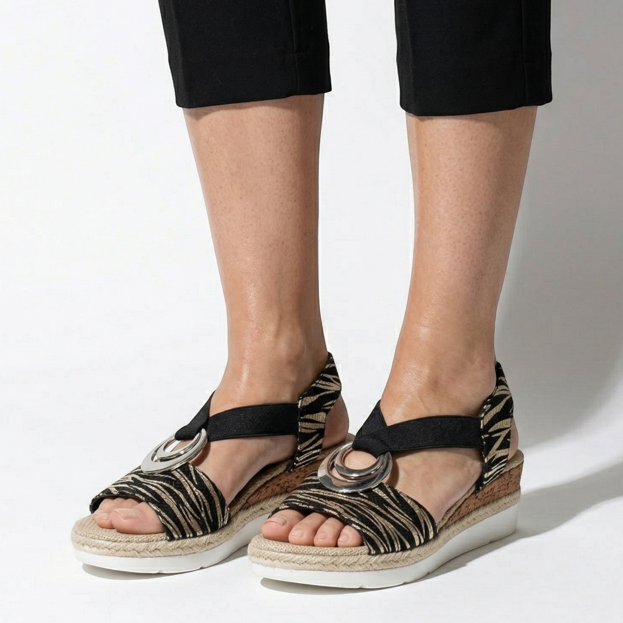 Ava - Women's Cross Strap Wedge Sandals - Sandals - Black - Parker&Brooks