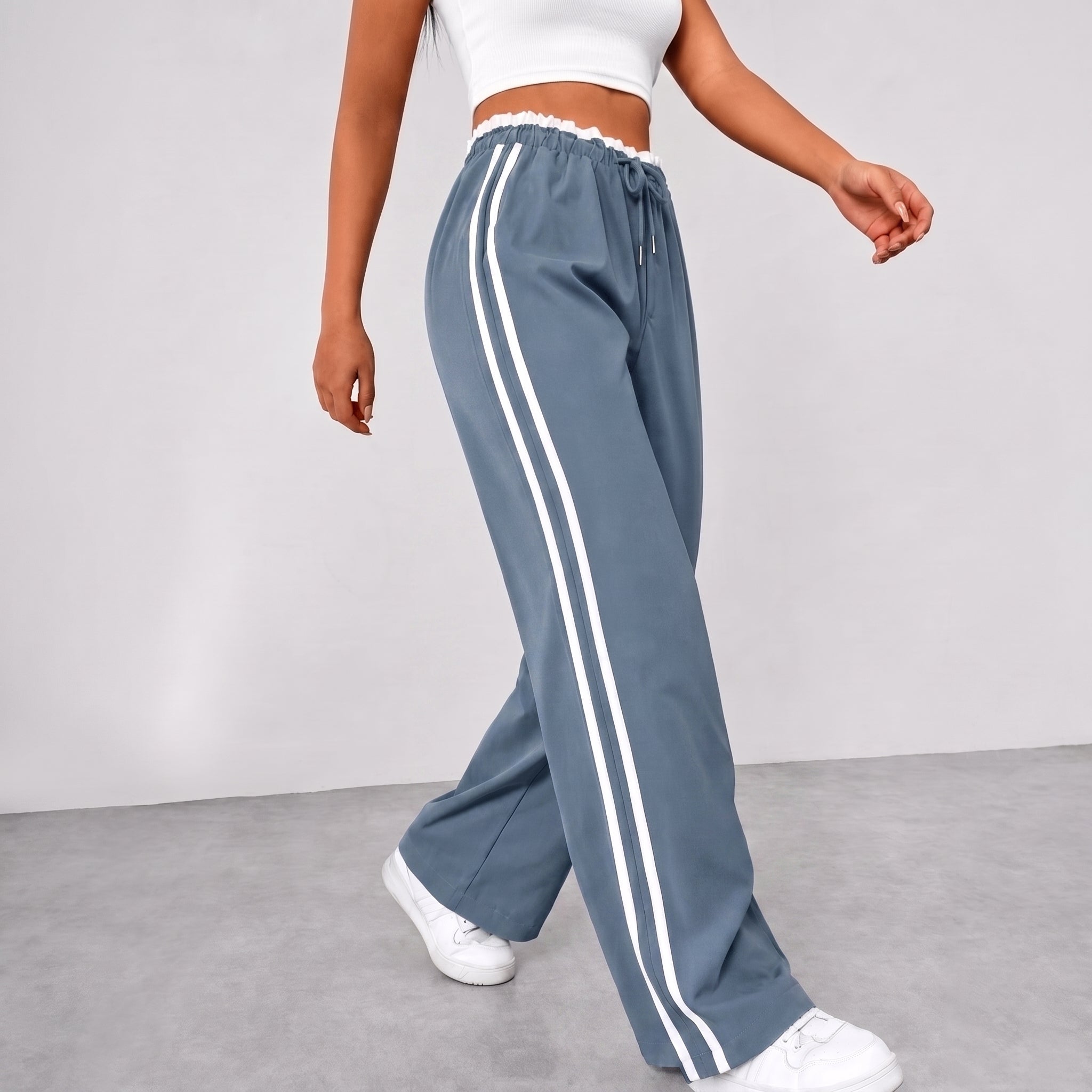 Beatrice - Women's High-Waisted Wide-Leg Joggers - Joggers - Blue - Parker&Brooks