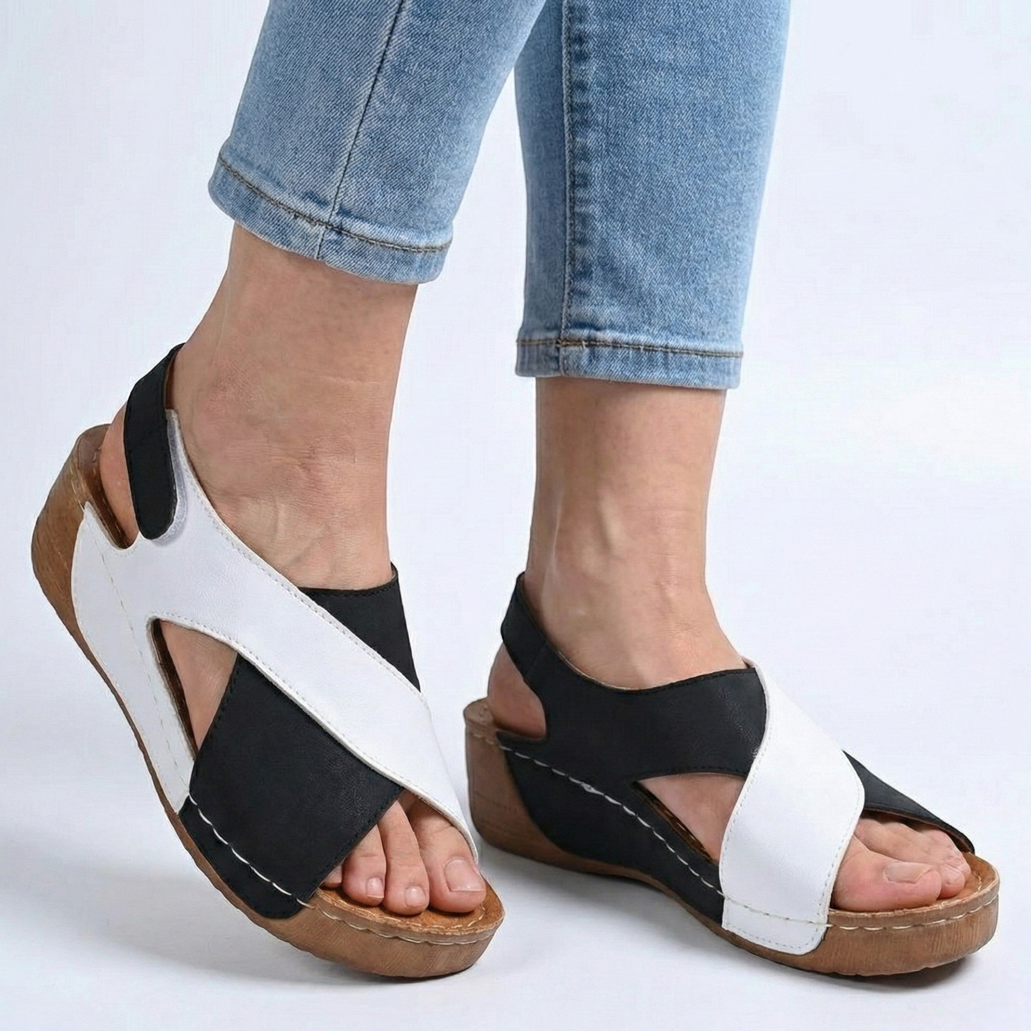 Charlotte - Women's Orthopedic Wedge Sandal - Sandals - Black - Parker&Brooks
