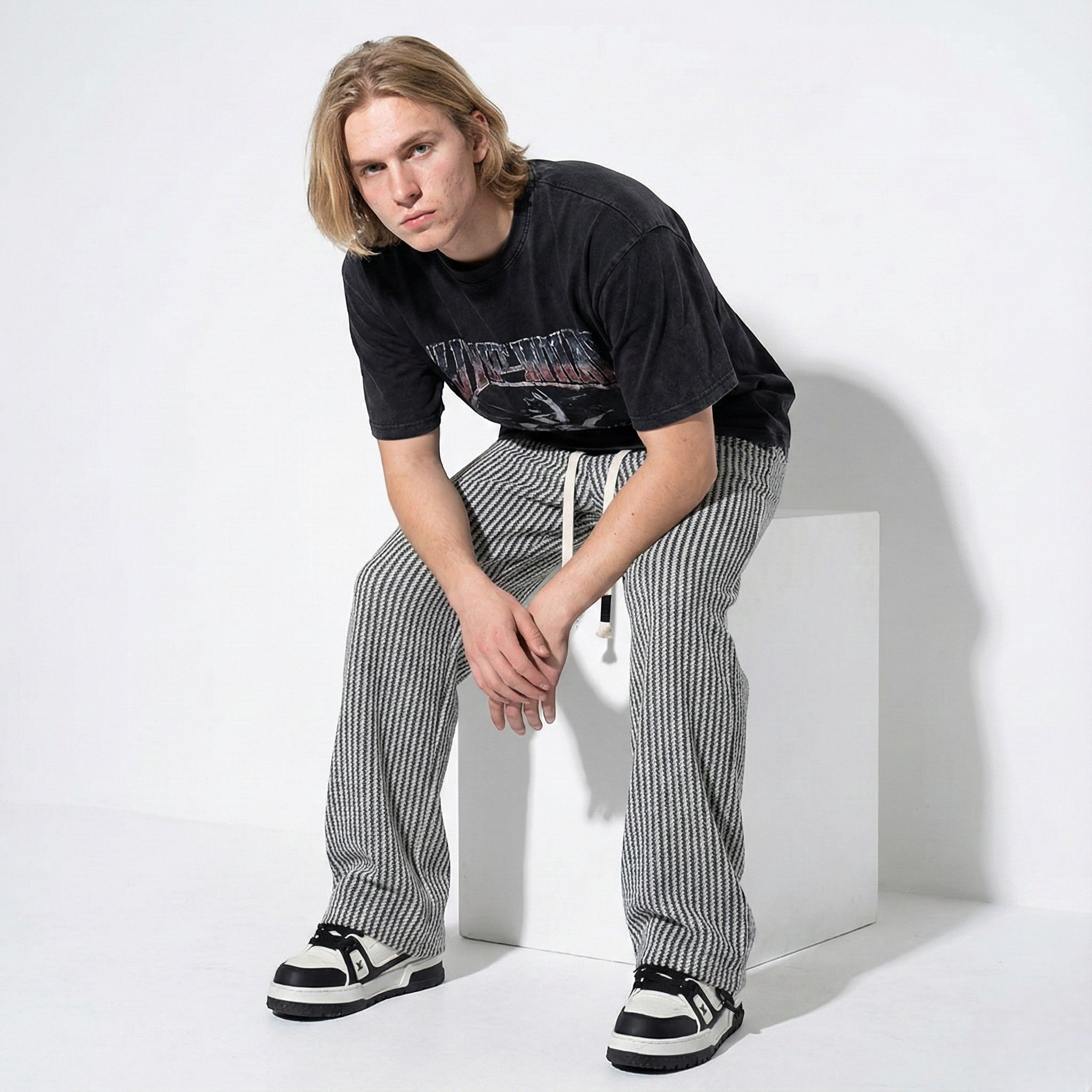 Men's Wide-Leg Trousers with Vertical Stripe Pattern and Drawstring Waist