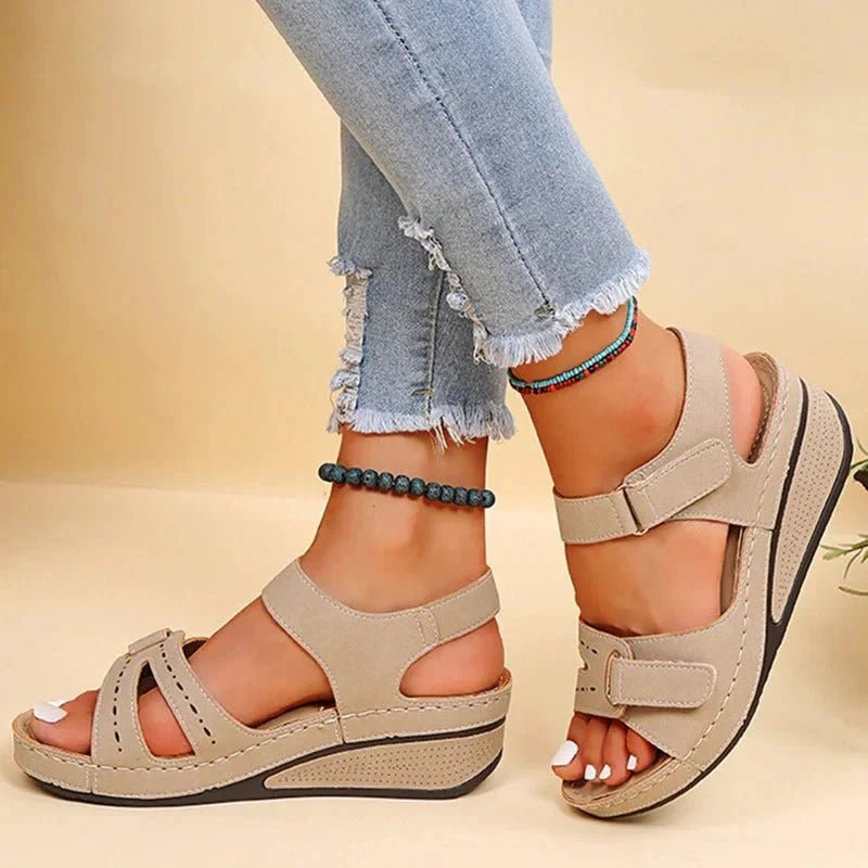 Cora - Women's Orthopedic Wedge Sandals - Sandals - Beige - Parker&Brooks