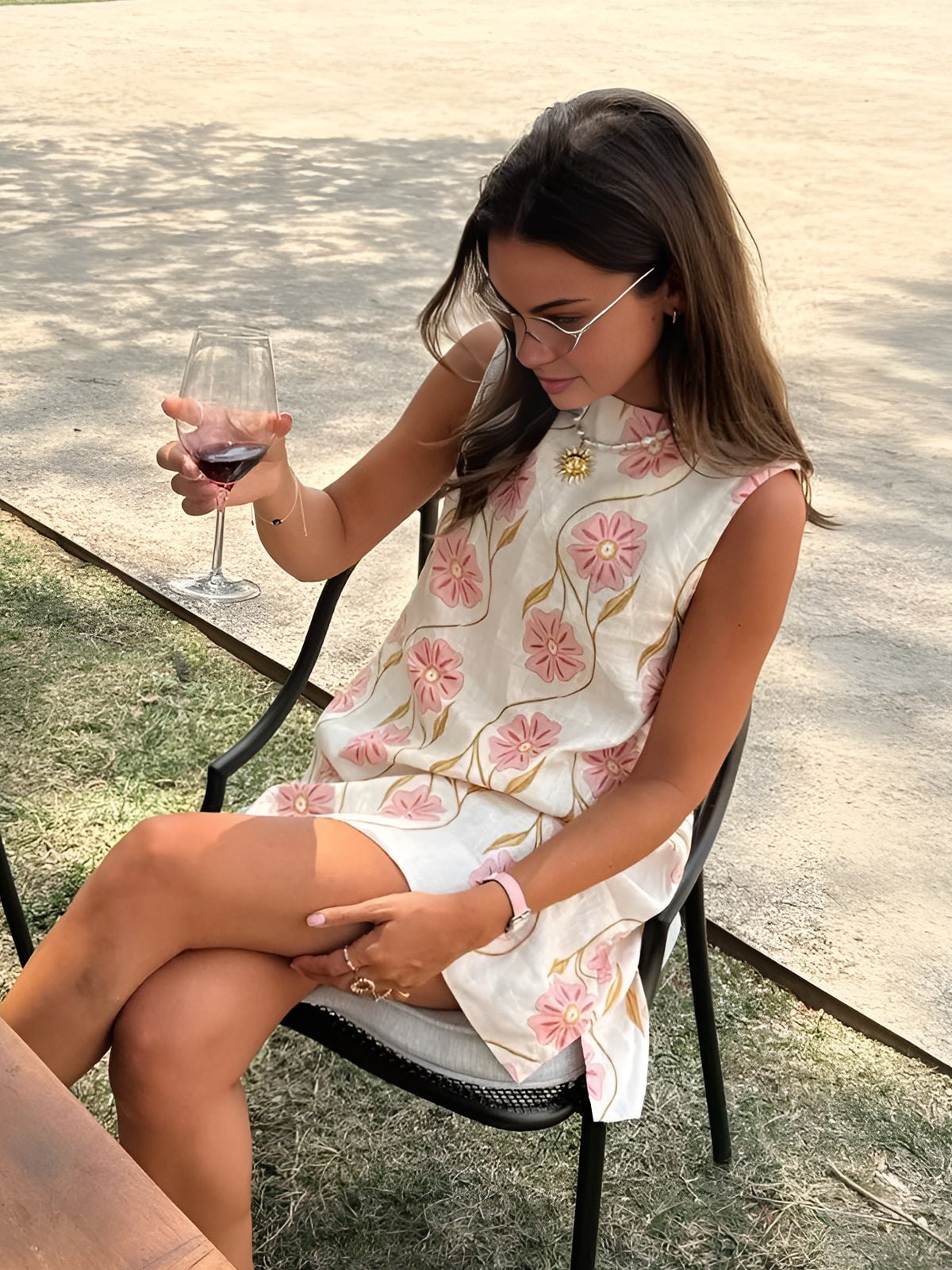 Dilara - Elegant Sleeveless A-Line Dress
