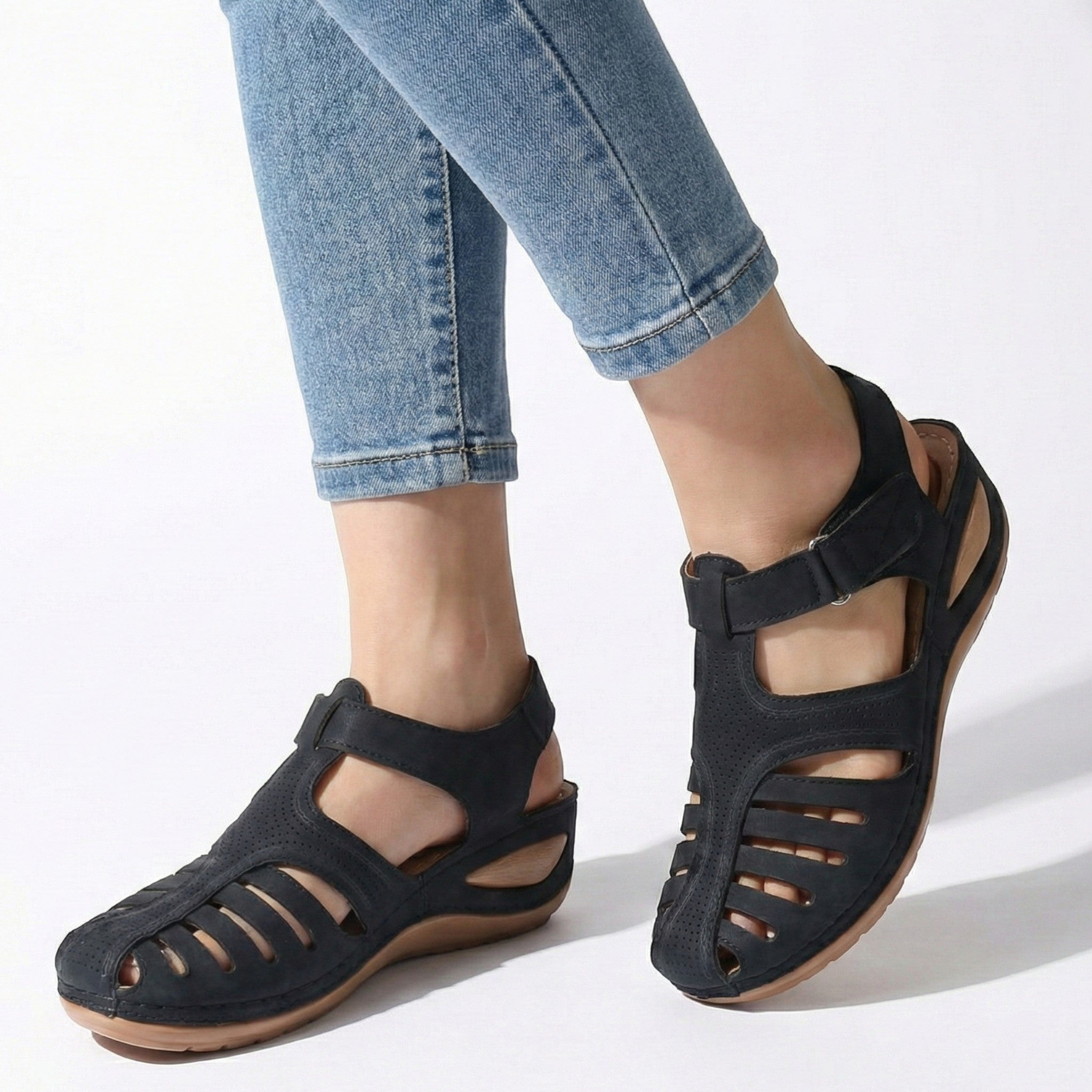 Eleanor - Women's Orthopedic Cut - Out Sandal - Sandals - Black - Parker&Brooks