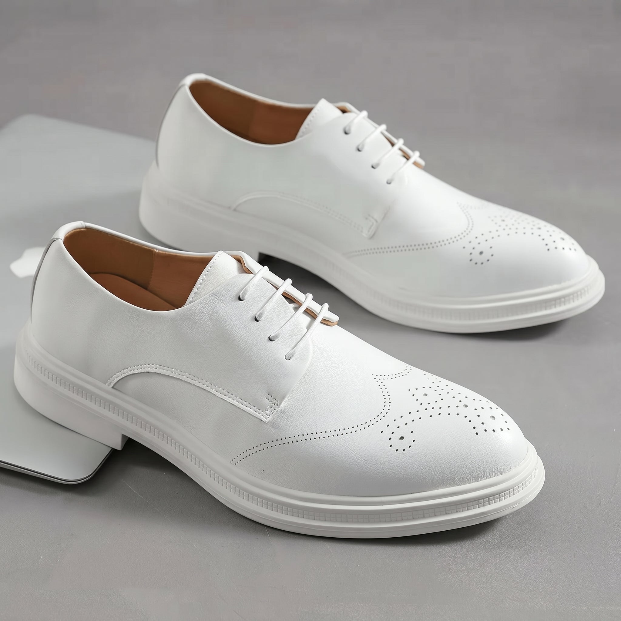Fletcher - Men's Brogue Lace-Up Flat Sole Derby Shoes - Men's Shoes - White - Parker&Brooks