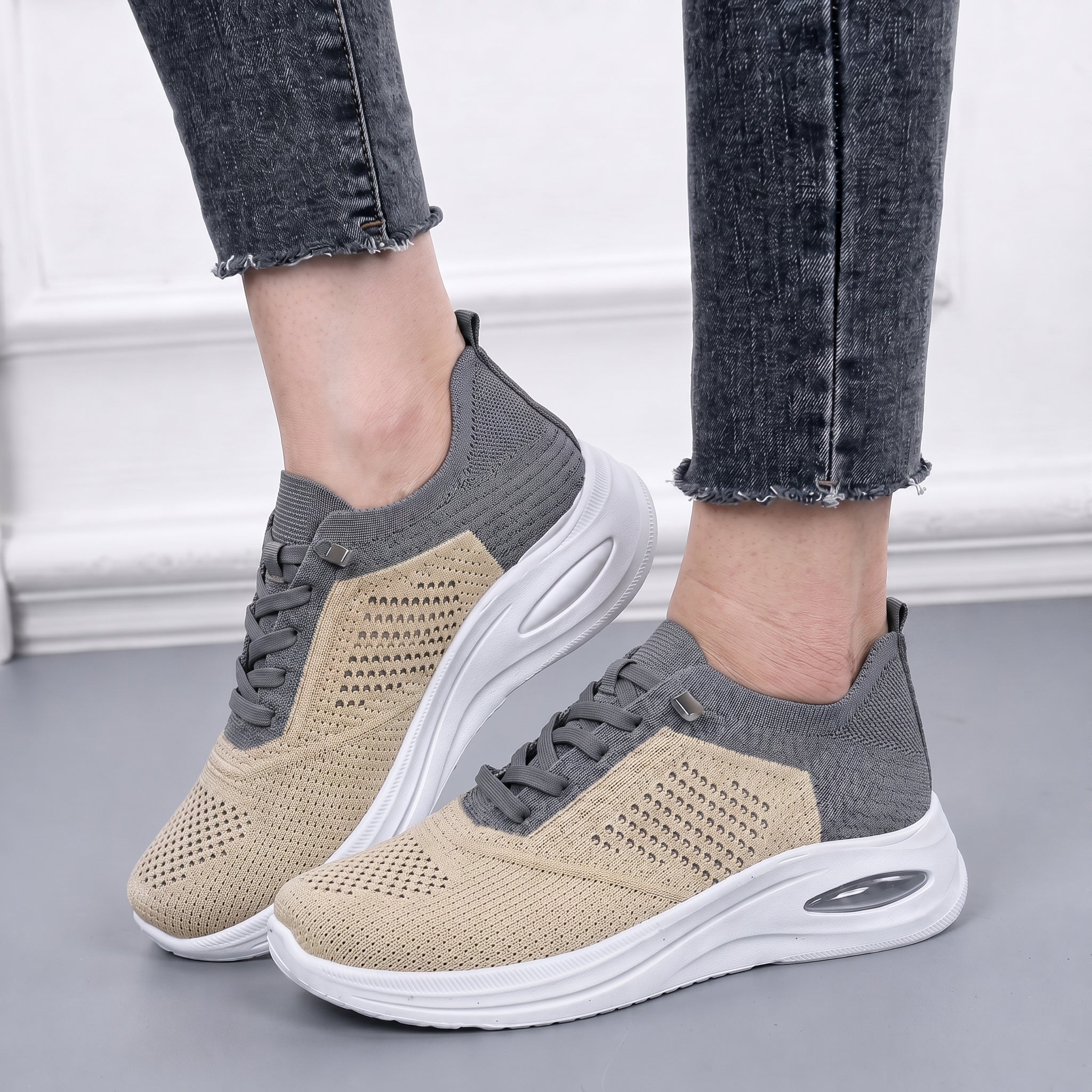Helene - Women's Orthopedic Cushioned Sneaker - Orthopedic shoes - Beige - Parker&Brooks