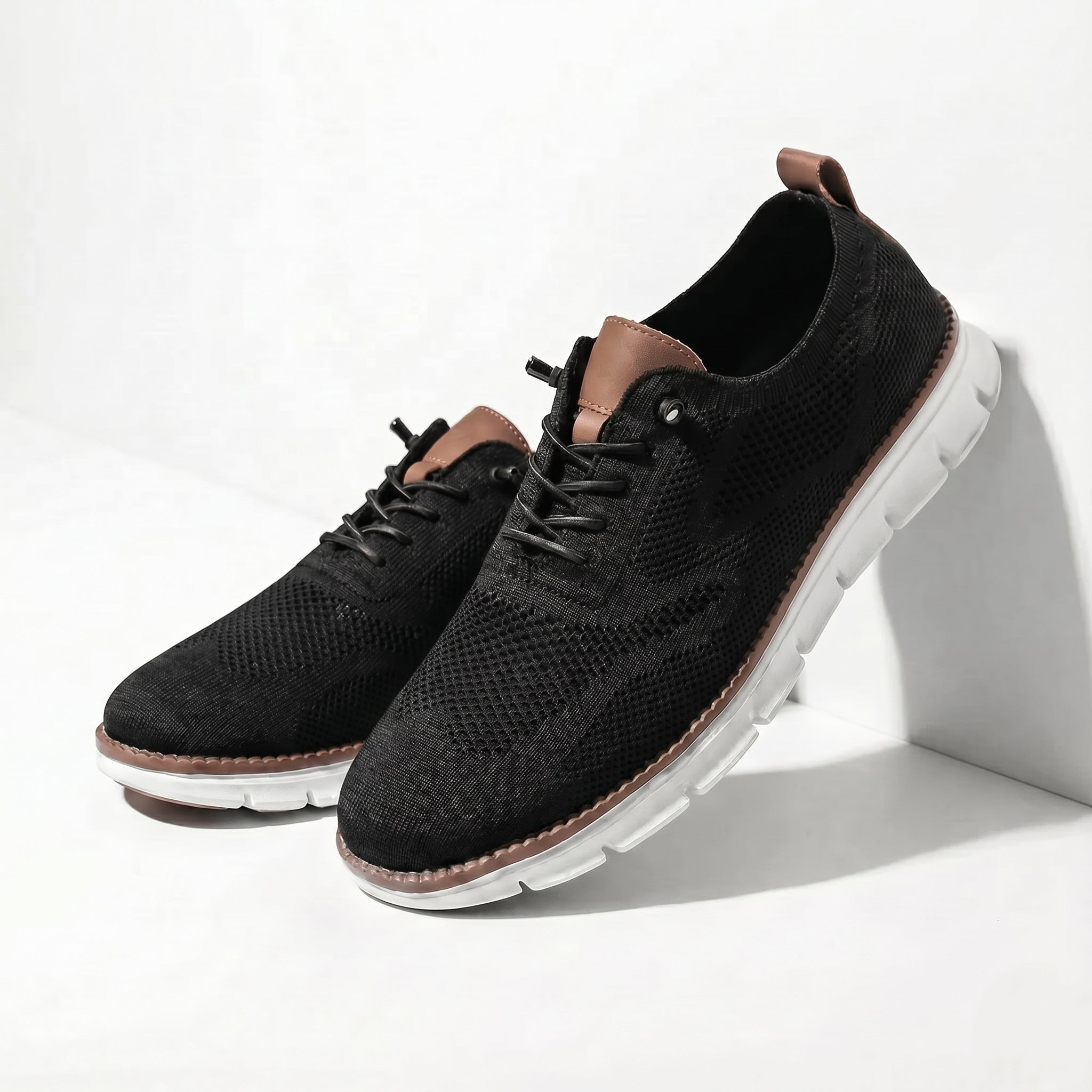 Ian  - Men's Orthopedic Low - Top Sneakers - Shoes - Black - Parker&Brooks