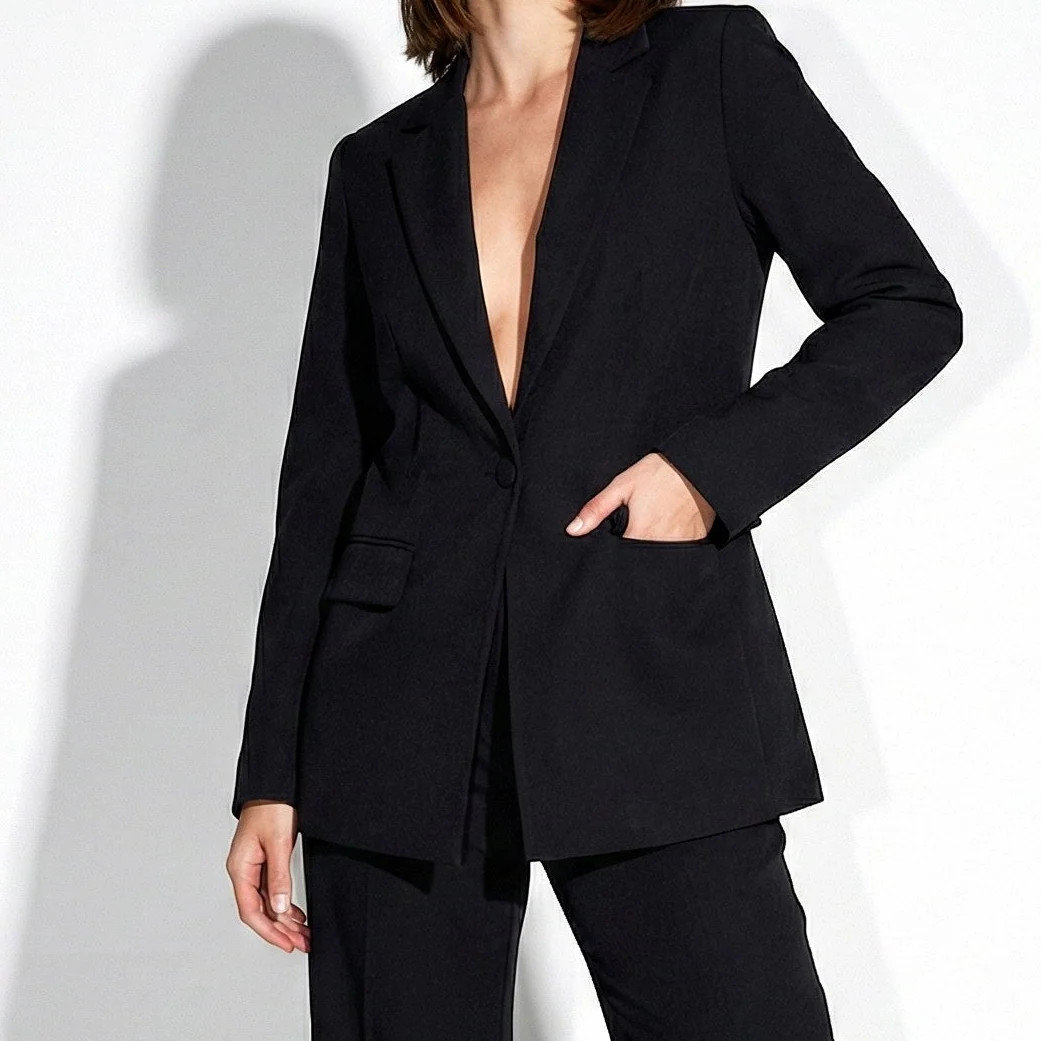 Amber - Women’s Structured Blazer & Slim-Fit Trouser