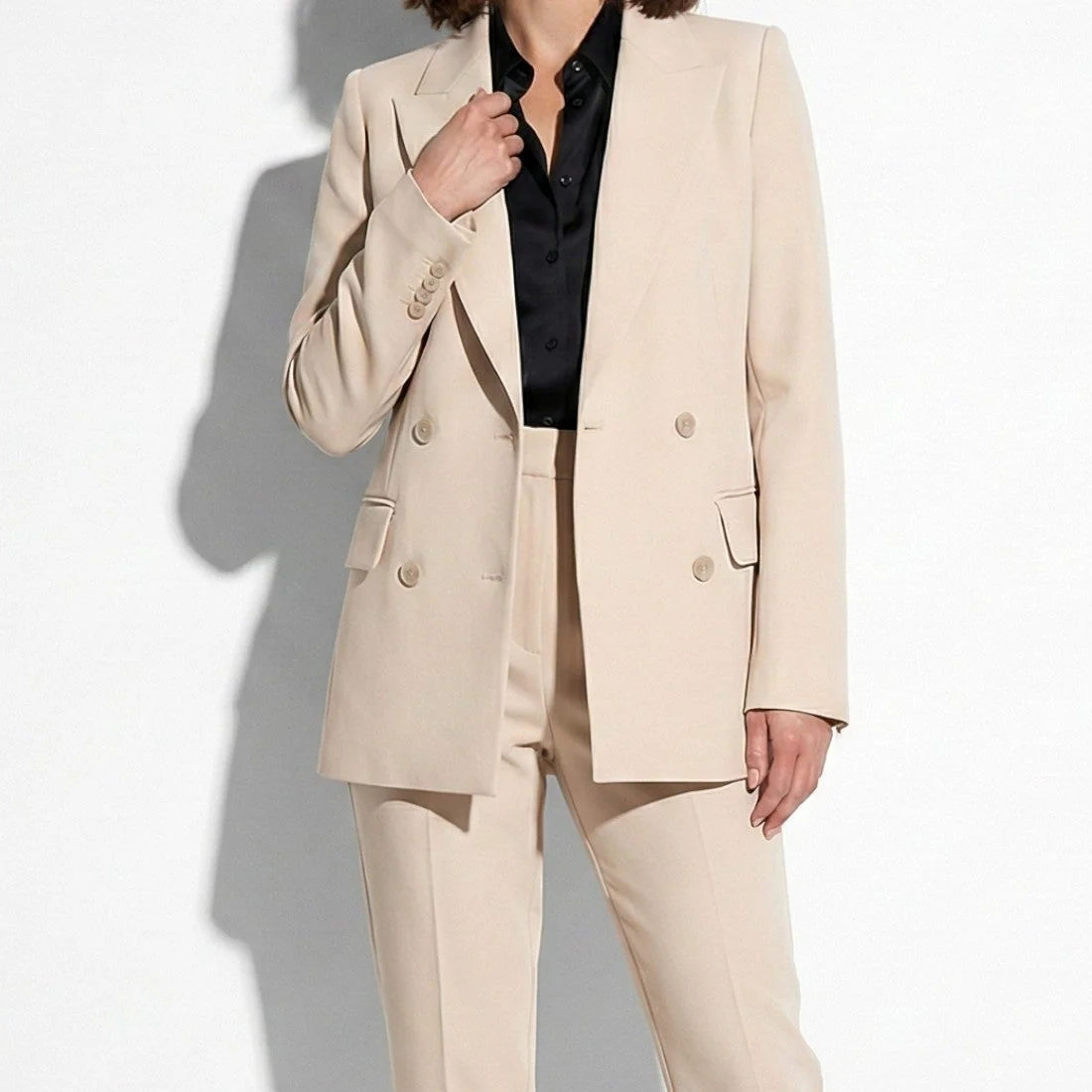 Phoebe – Women’s Tailored Blazer & Slim Trouser