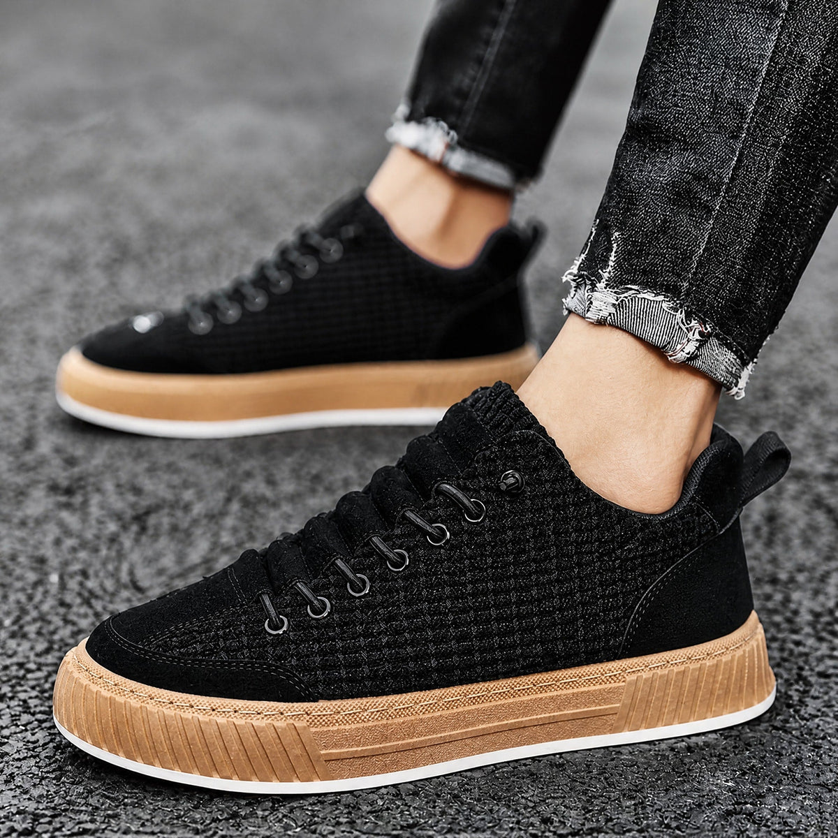 Jonas - Men's Orthopedic Quilted Low-Top Lace-Up Sneakers - Sneakers - Black - Parker&Brooks