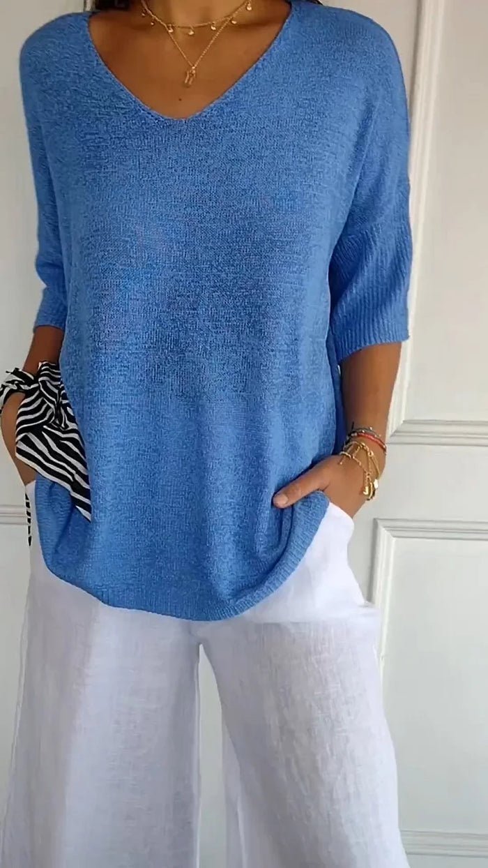 Juna – Elegant V-Neck Knitted Top