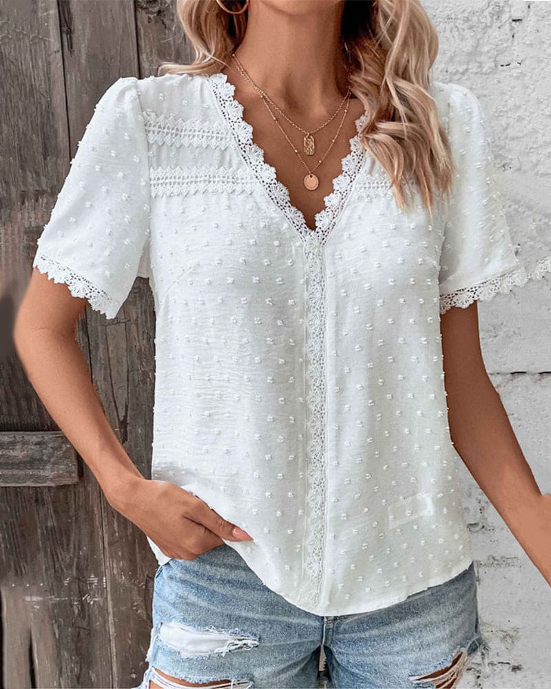 Leona – Elegant V-Neck Lace Blouse