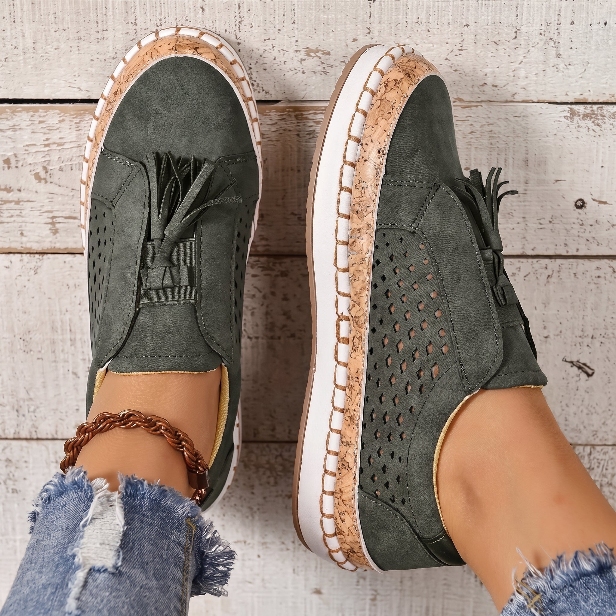 Leonie – Women's Orthopedic Tassel Detail Slip-On Sneakers - Flats - Green - Parker&Brooks