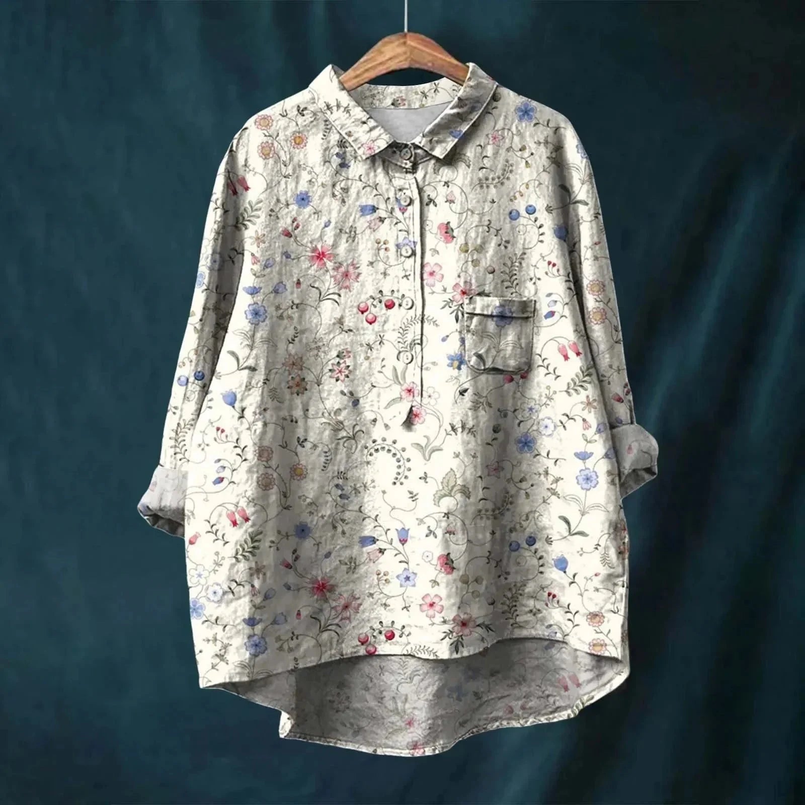 Ninette – Elegant Blouse with Floral Pattern