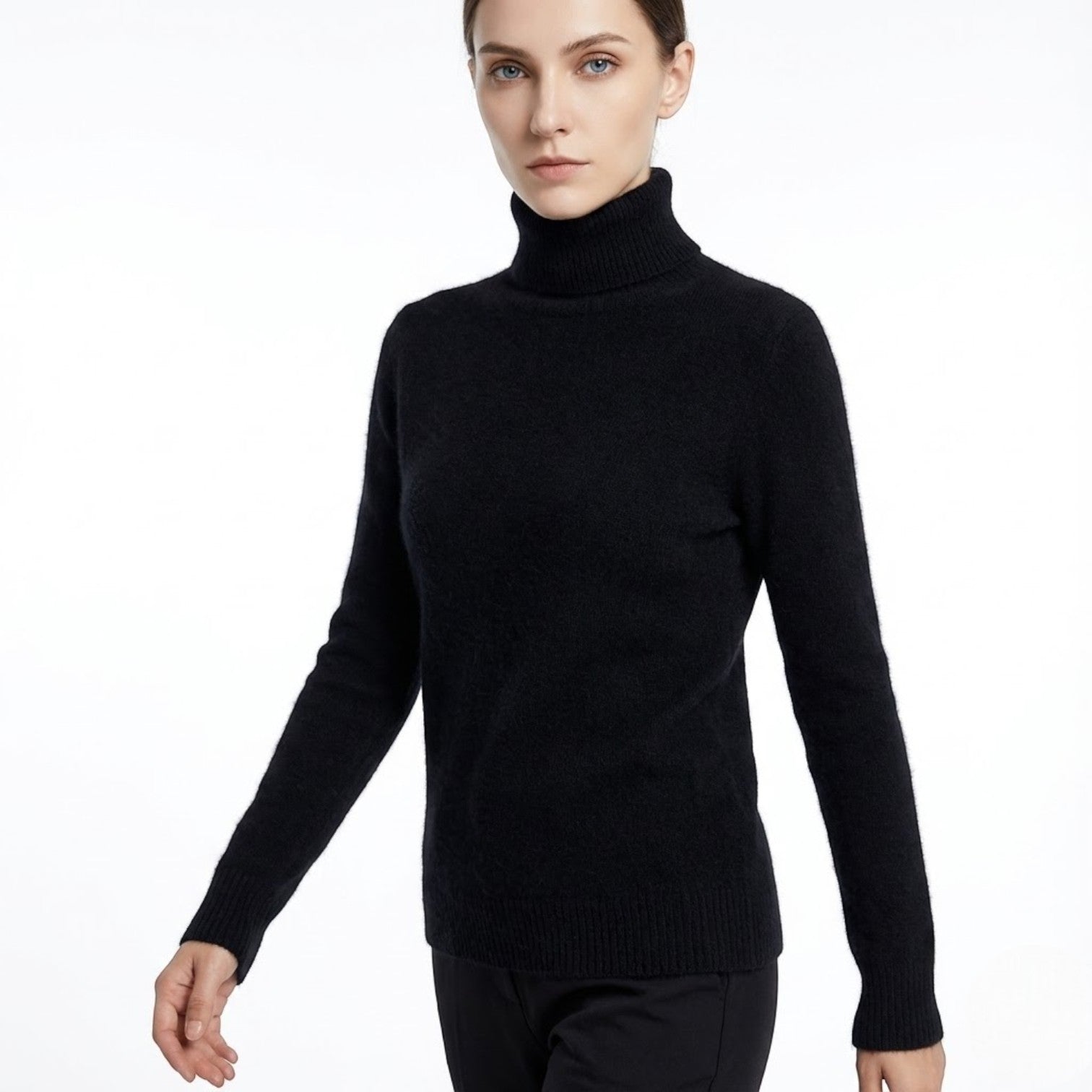 Mira – Women's Wool Turtleneck Sweater