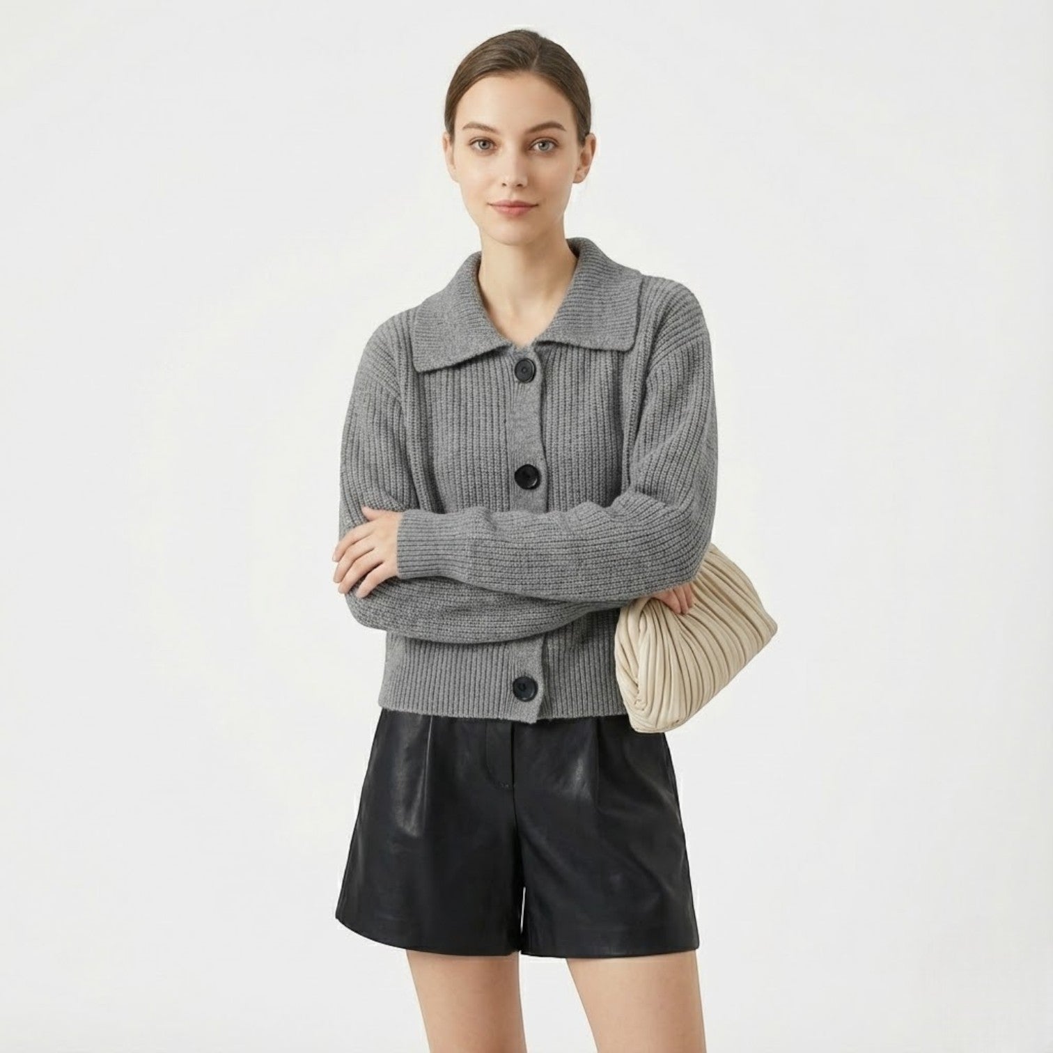 Vienna – Women's Wool Cardigan Short