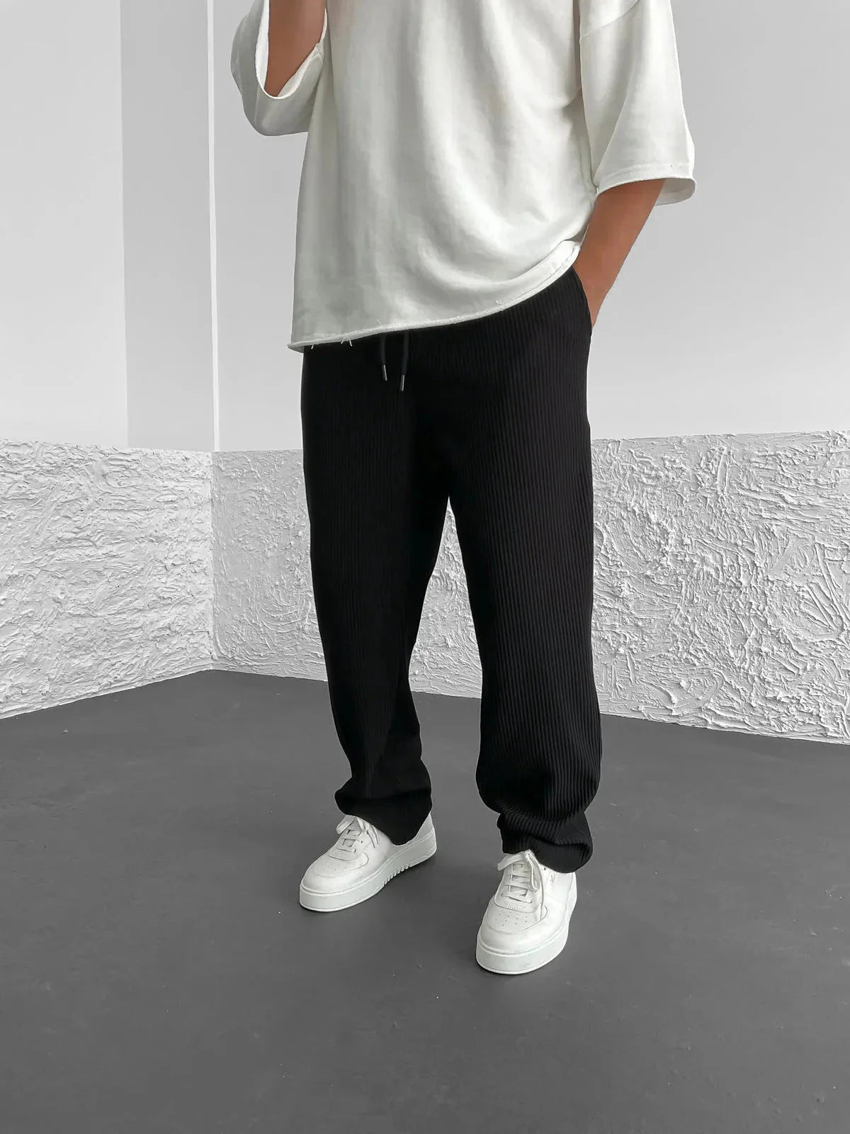 Xaver – Relaxed Ribbed Trousers