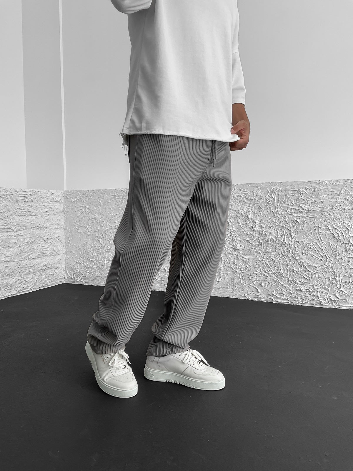 Xaver – Relaxed Ribbed Trousers